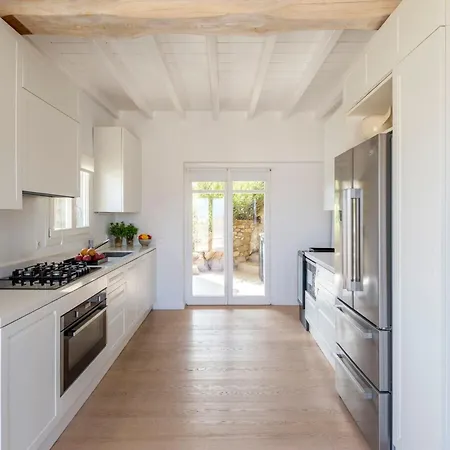 Tavani Agios Ioannis Mykonos *